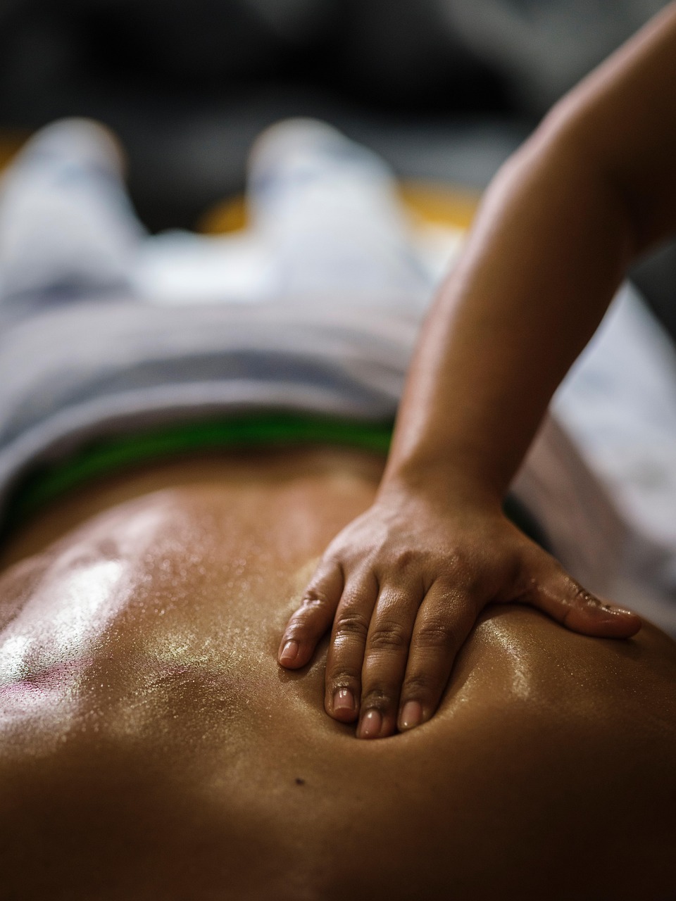 full body relaxation & rejuvenation massage
